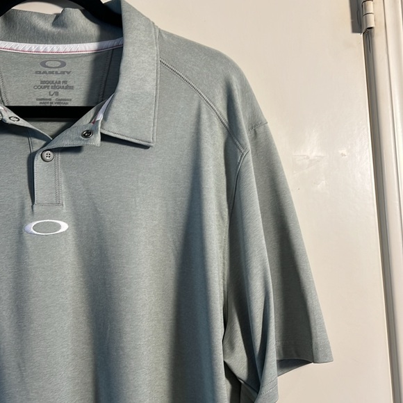 Oakley Men’s Hydrolix Golf Shirt NWT - Picture 4 of 10